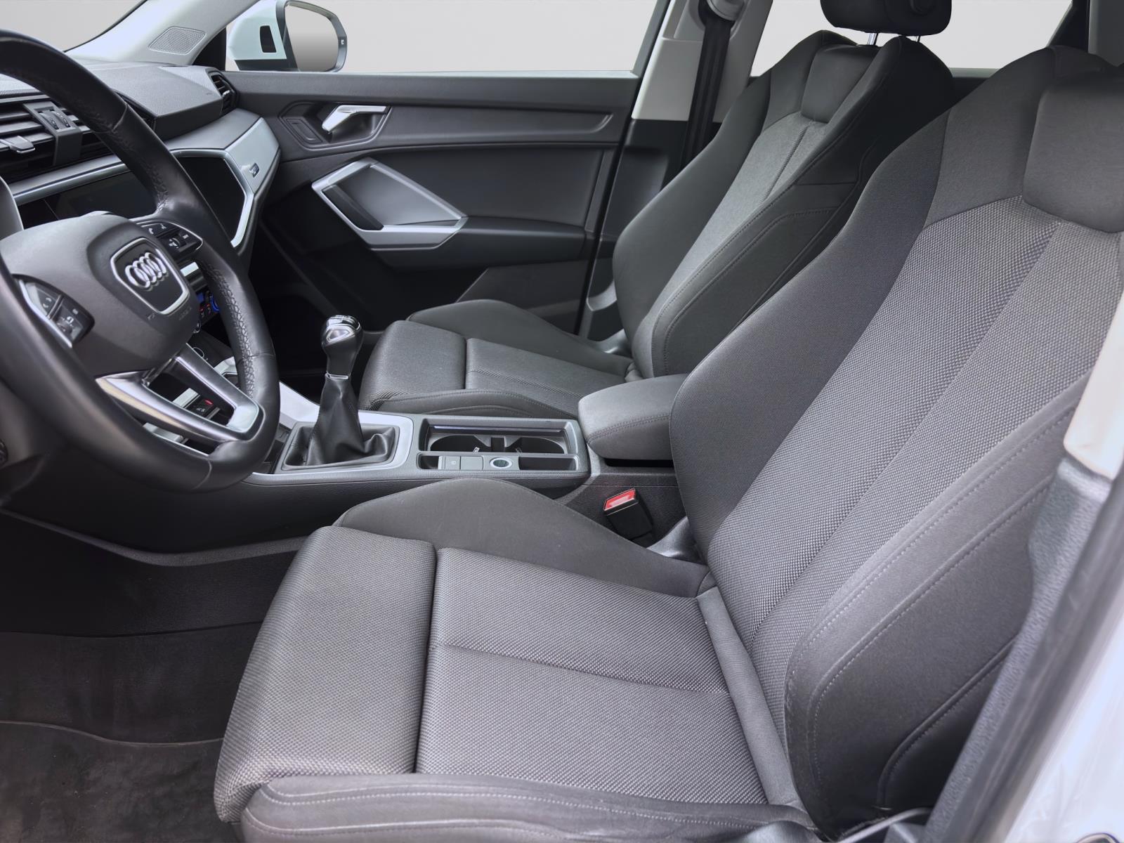 Bild 8: Audi Q3 35 TFSI S LINE STANDHZG SPORTSITZE SITZHZG