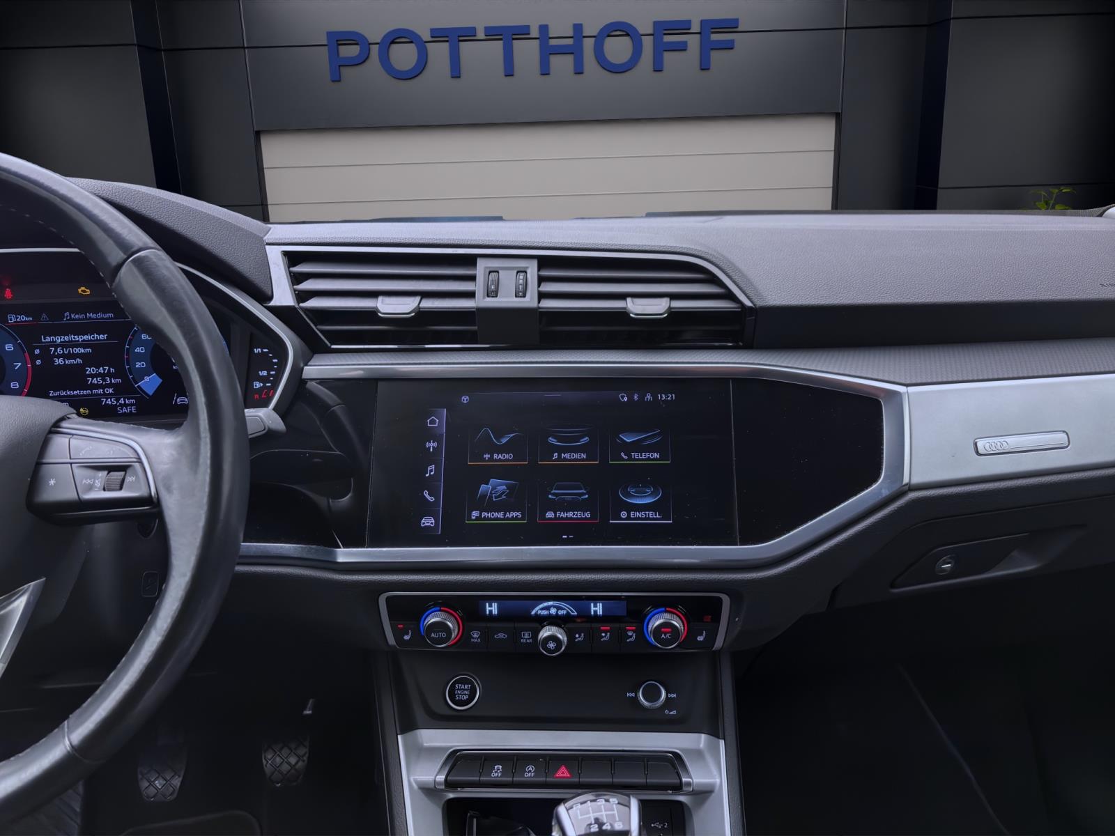 Bild 12: Audi Q3 35 TFSI S LINE STANDHZG SPORTSITZE SITZHZG