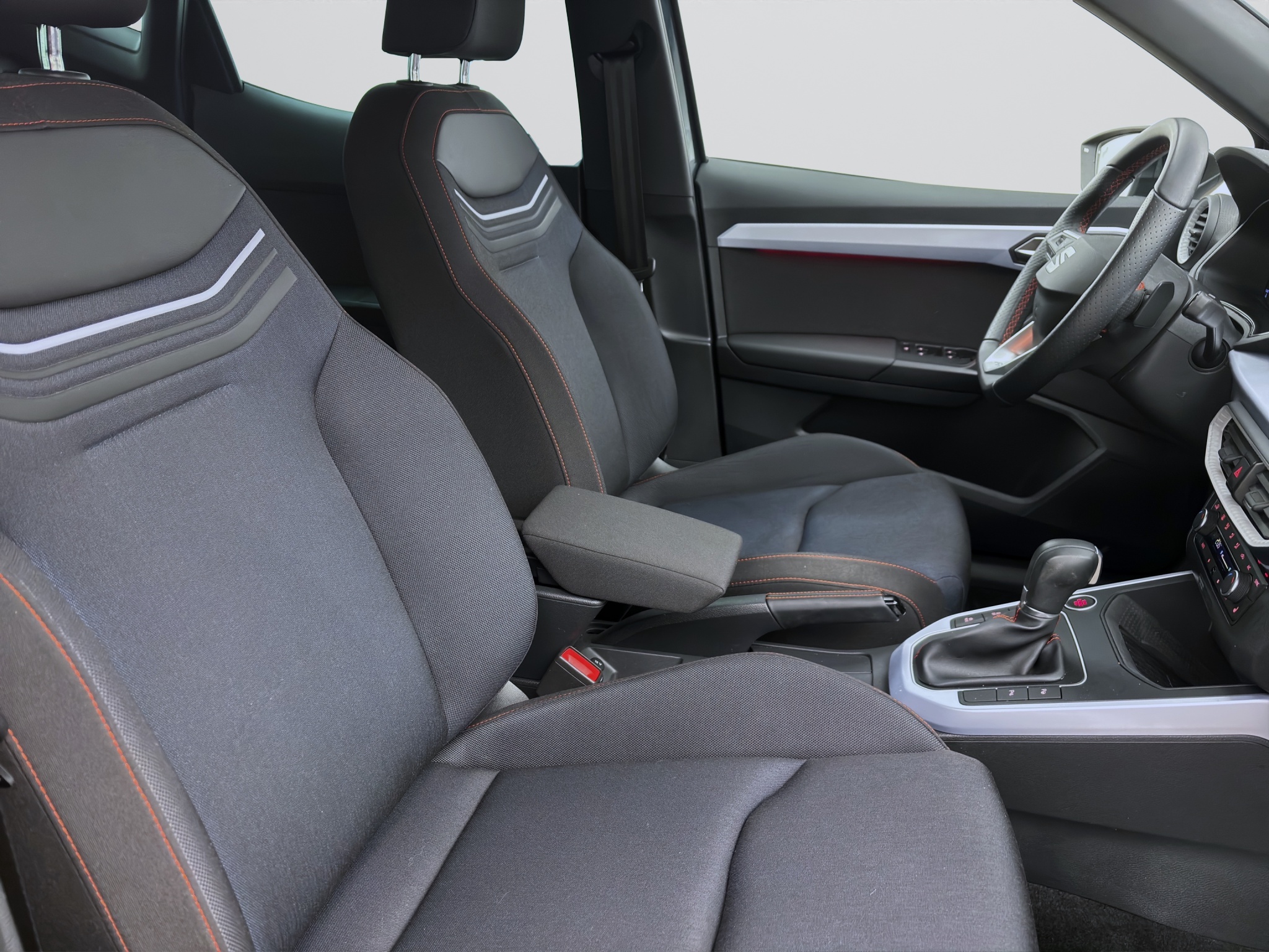 Bild 14: Seat Arona 1.0 TSI FR KAMERA KLIMA SHZG PDC