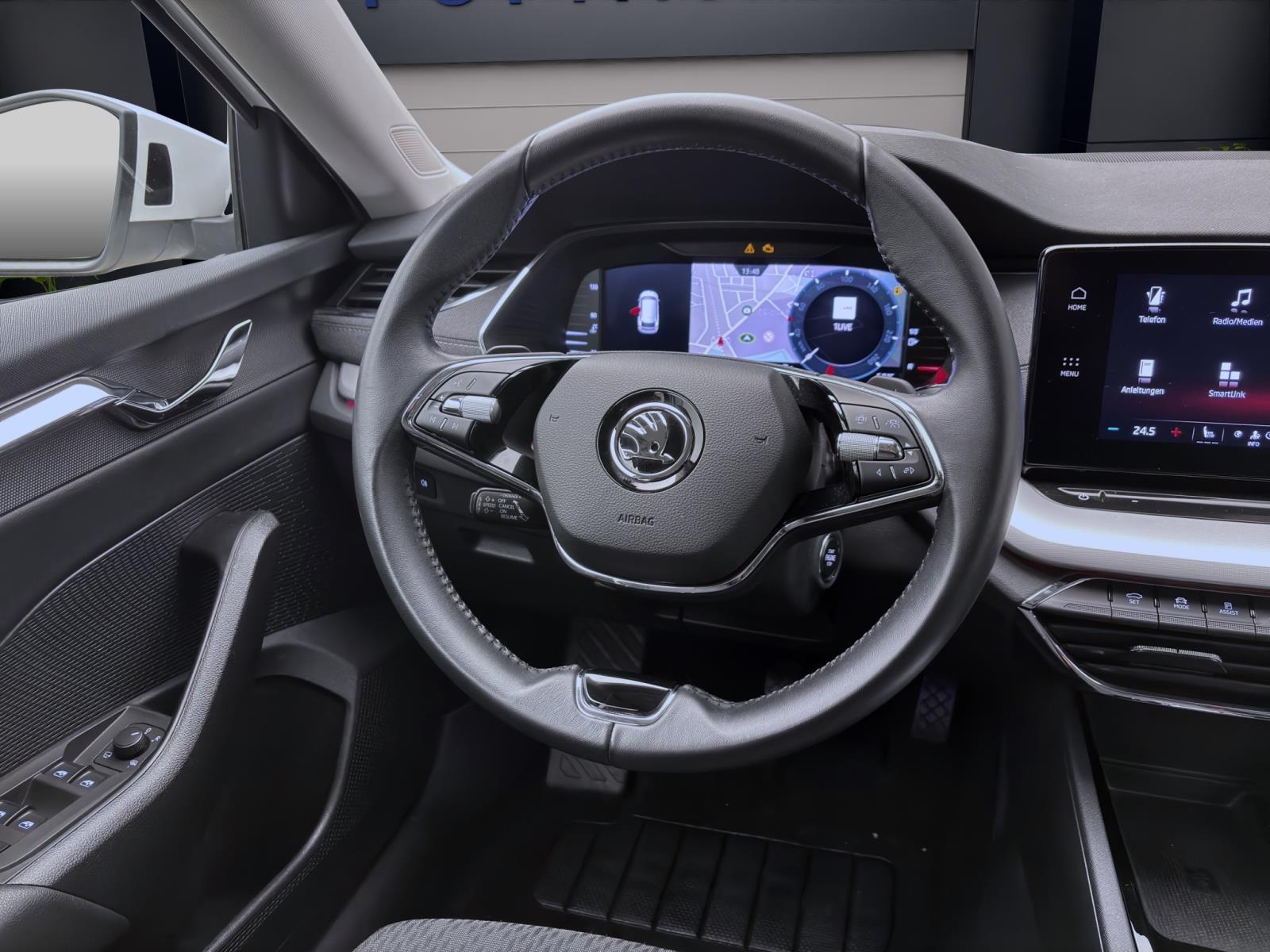 Bild 10: Skoda Octavia Combi 2.0 TDI DSG STYLE AHK NAVI ACC HuD