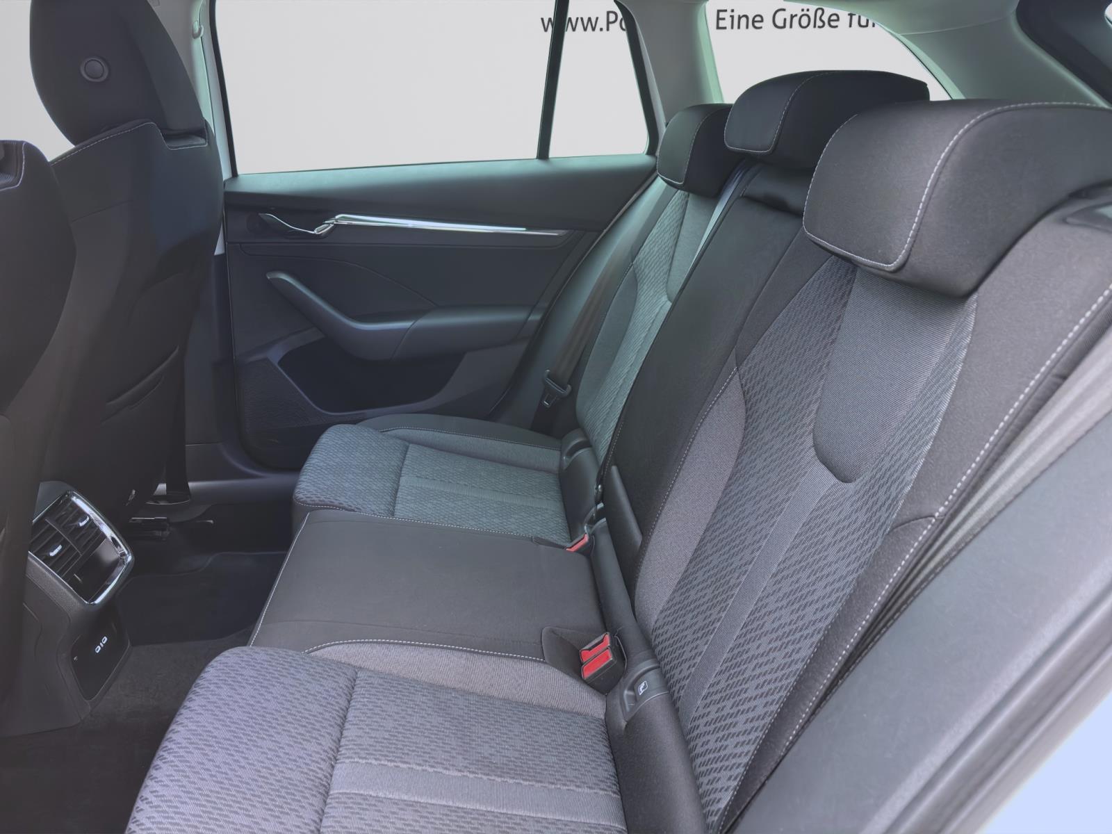 Bild 13: Skoda Octavia Combi 2.0 TDI DSG STYLE AHK NAVI ACC HuD