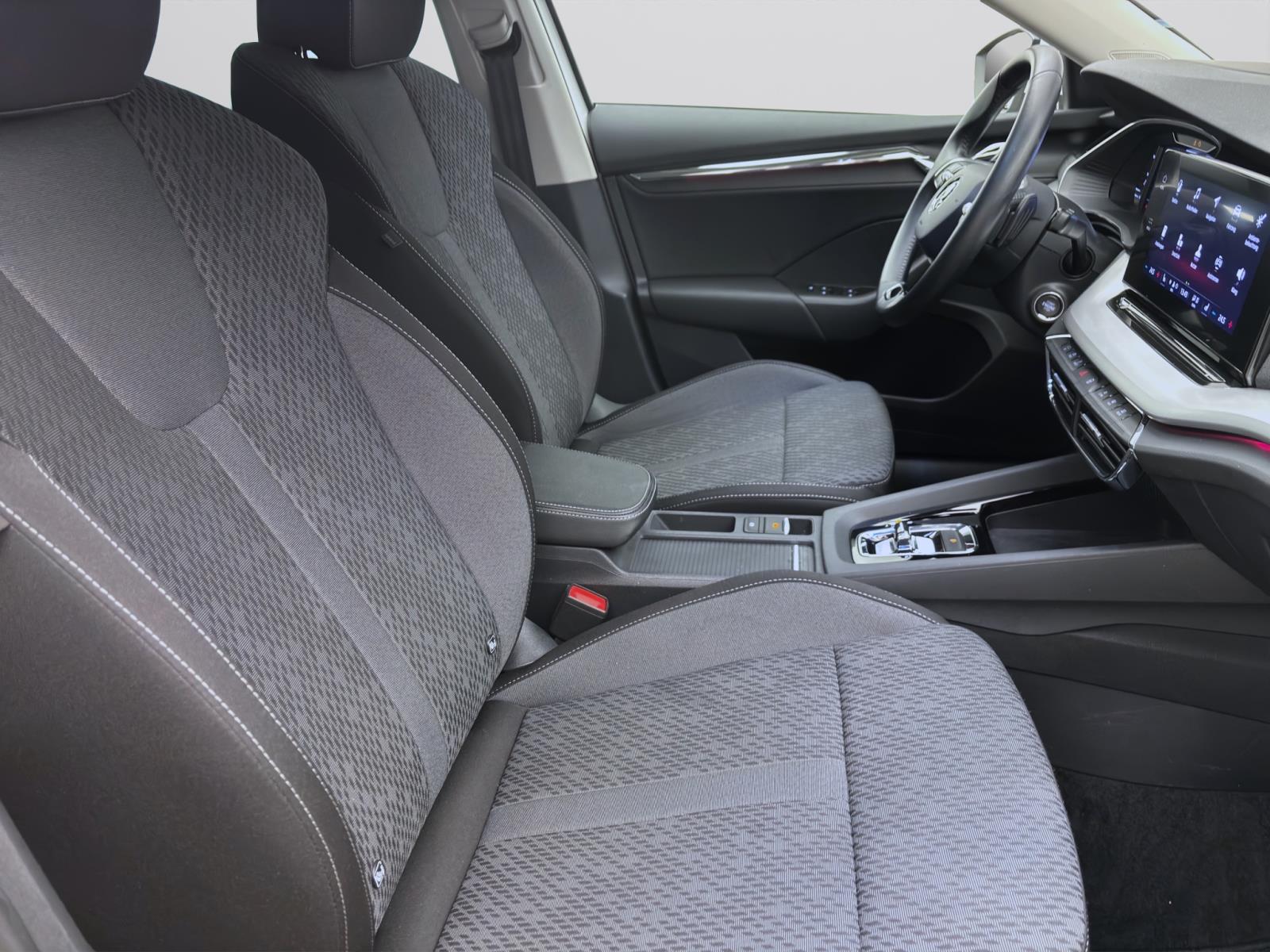 Bild 14: Skoda Octavia Combi 2.0 TDI DSG STYLE AHK NAVI ACC HuD