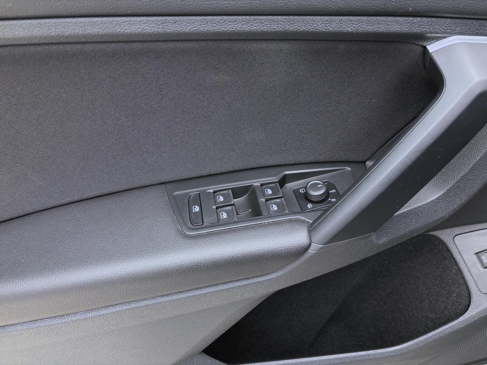 Bild 9: Volkswagen Tiguan 2.0 TDI DSG ELEGANCE PANO NAVI IQ.LIGHT PDC