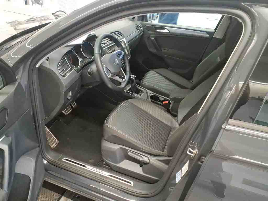 Bild 3: Volkswagen Tiguan 1.5 TSI DSG ACTIVE NAVI PDC LED SITZHZG