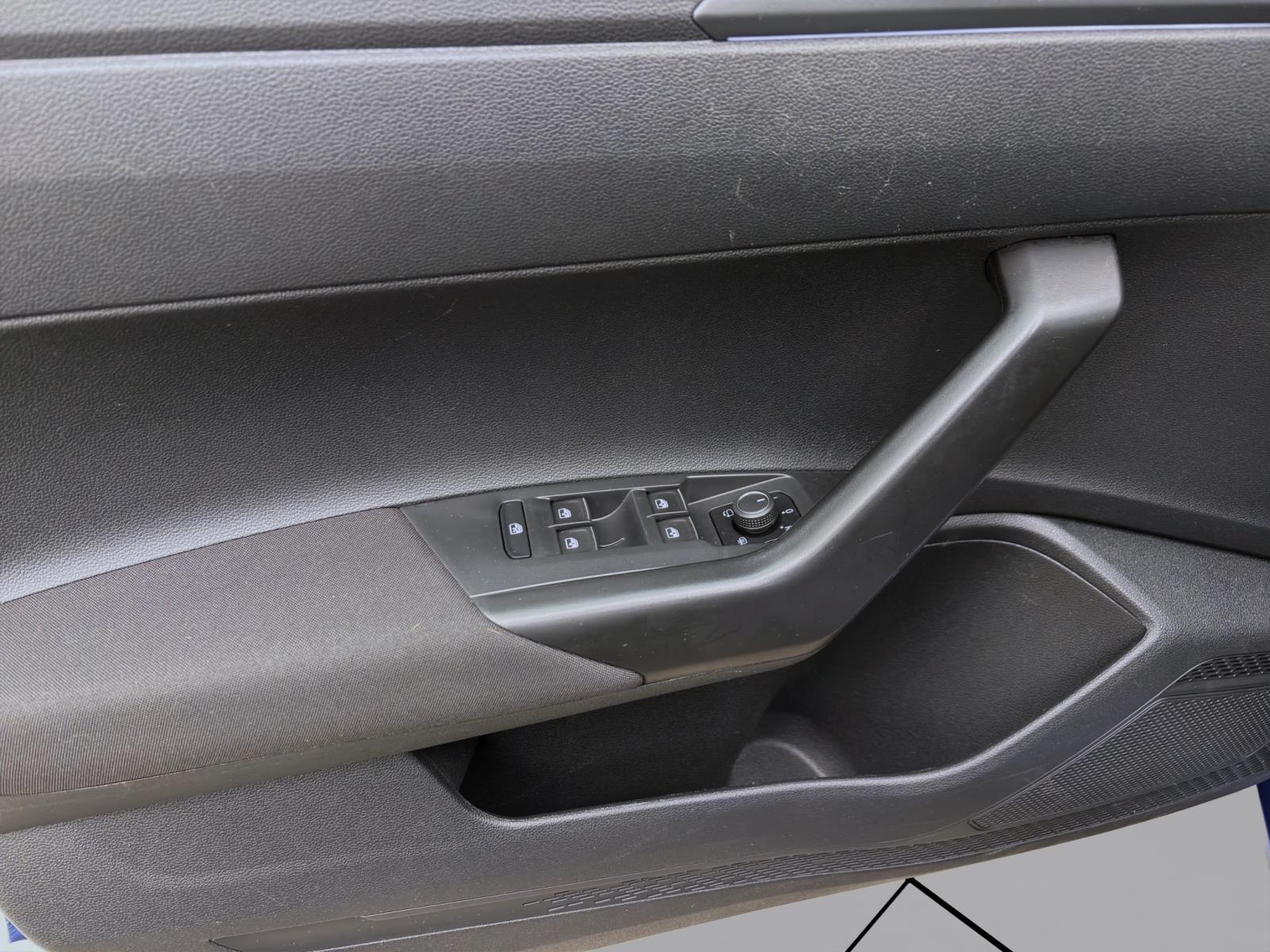 Bild 9: Volkswagen Taigo 1.0 TSI DSG R-LINE AHK NAVI PDC SITZHZG