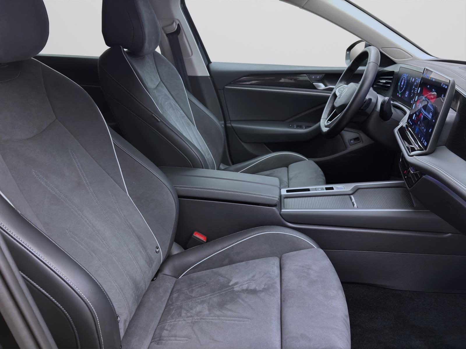 Bild 14: Volkswagen Passat Variant 1.5 TSI eHybrid DSG BUSINESS NAVI AHK KAMERA SHZG