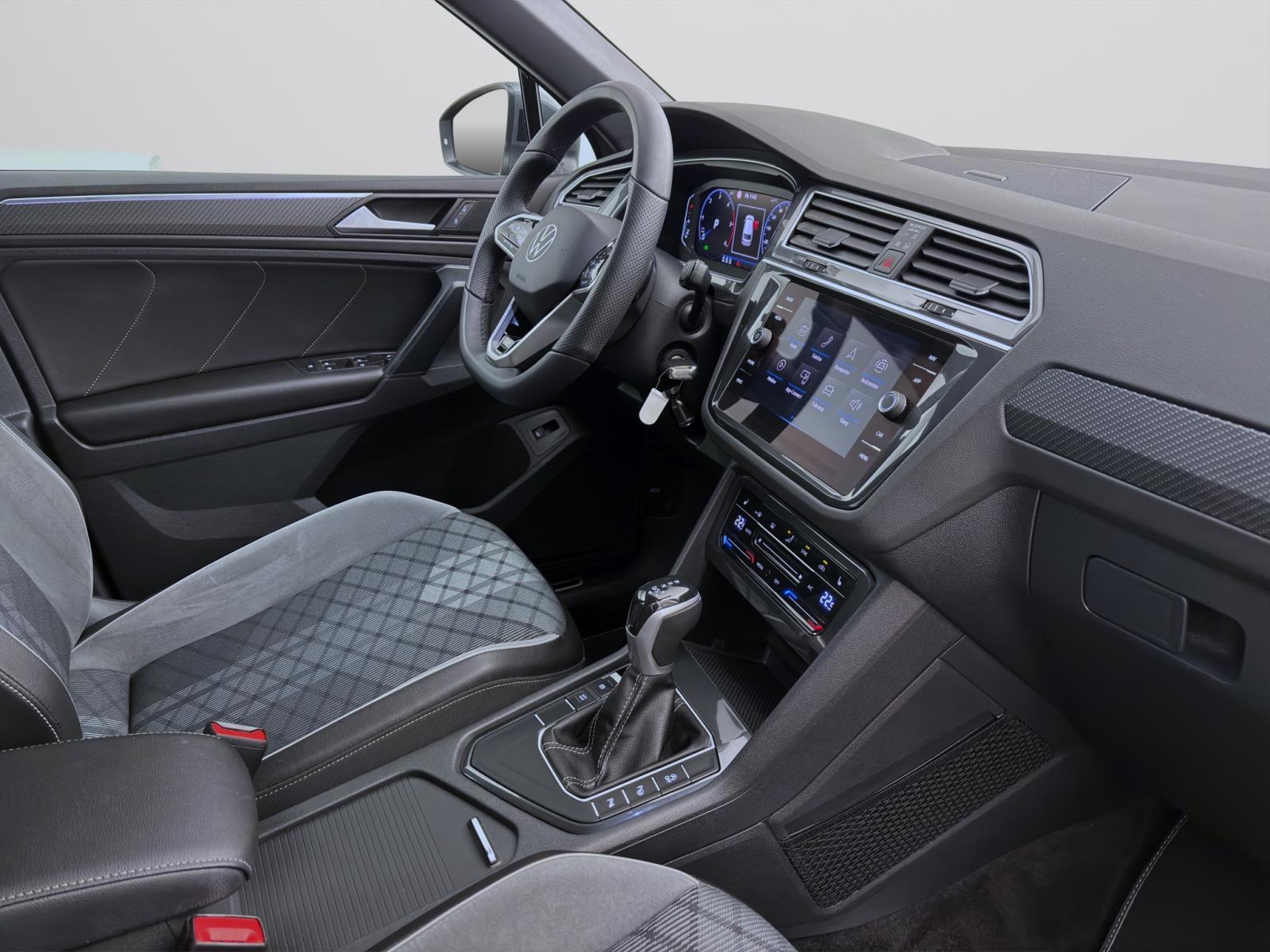 Bild 15: Volkswagen Tiguan 2.0 TDI DSG R-LINE NAVI IQ.LIGHT PDC SITZHZG