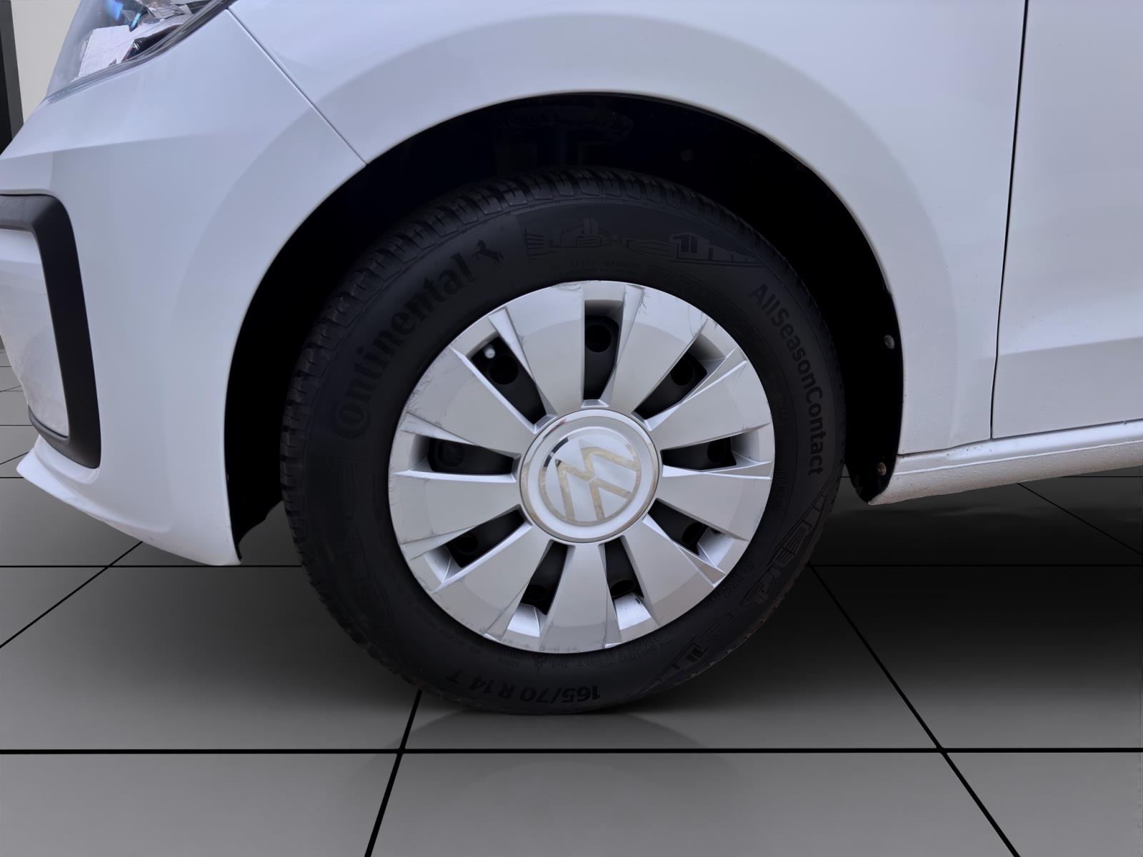 Bild 6: Volkswagen up! 1.0 MPI MOVE UP! KLIMA DAB+