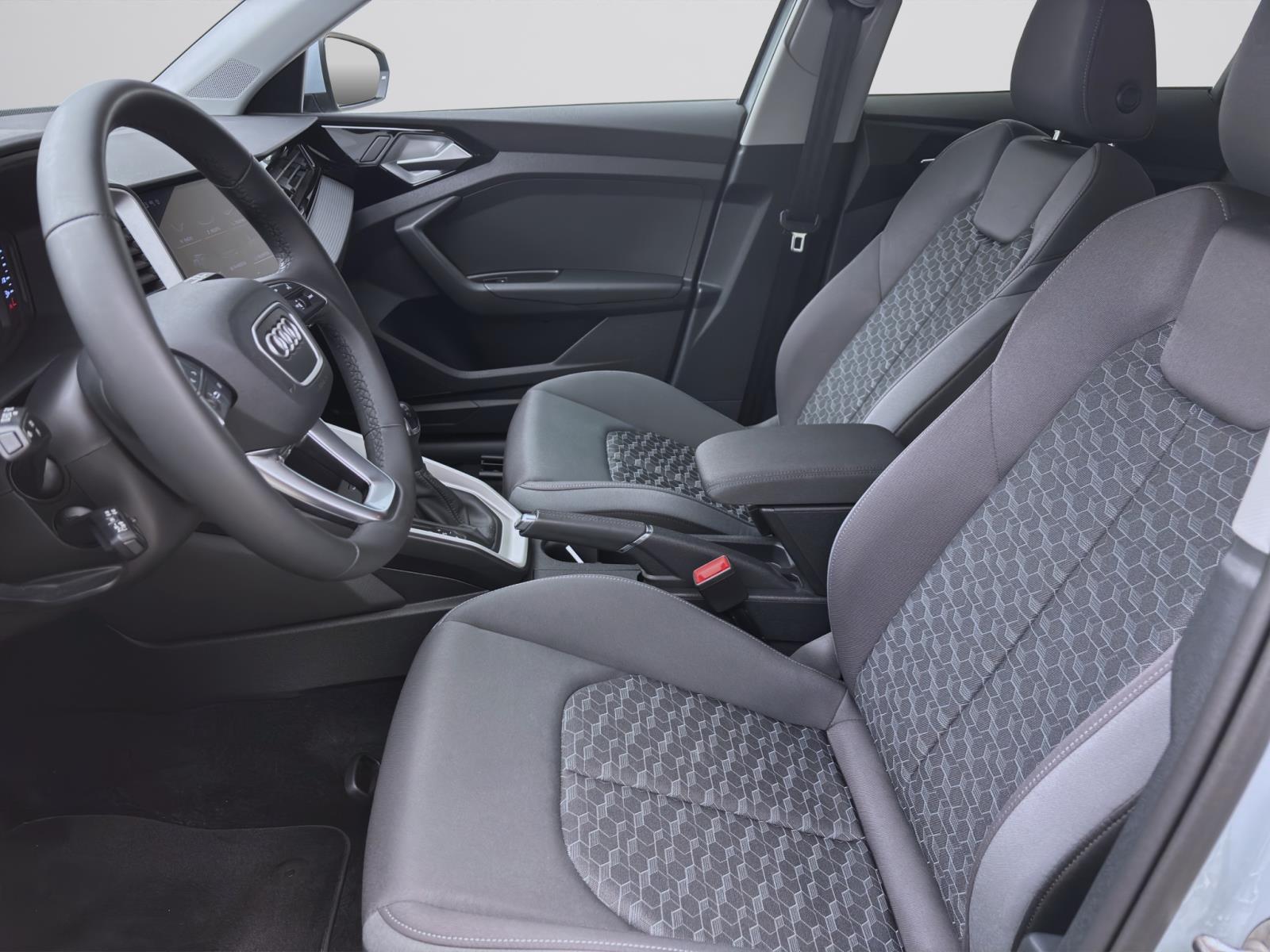 Bild 8: Audi A1 Sportback 30 TFSI ADVANCED NAVI PDC LED SITZHZG