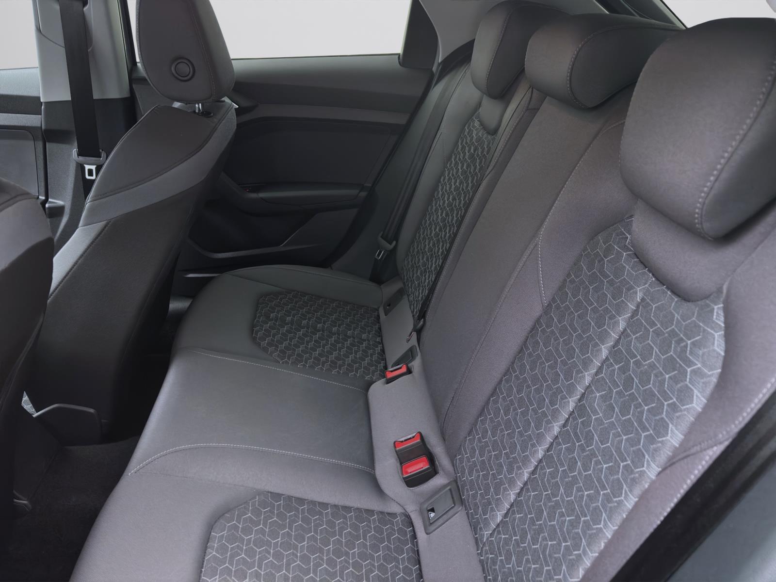 Bild 13: Audi A1 Sportback 30 TFSI ADVANCED NAVI PDC LED SITZHZG