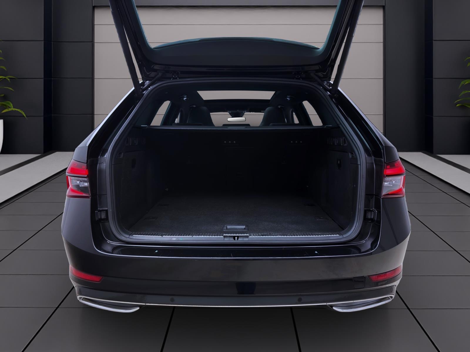 Bild 3: Skoda Superb Combi 2.0 TDI DSG SPORTLINE PANO MATRIX AHK KAMERA