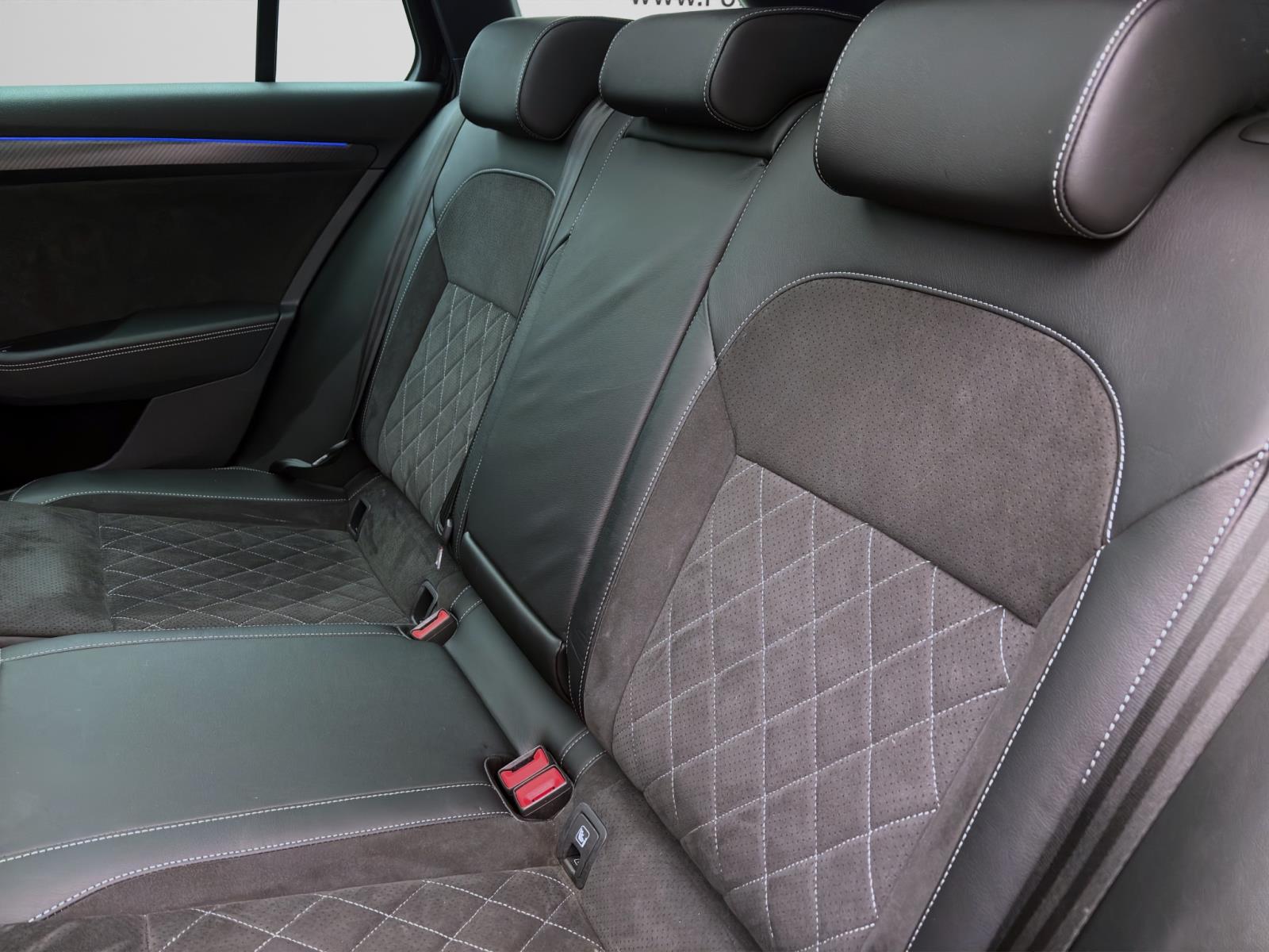 Bild 13: Skoda Superb Combi 2.0 TDI DSG SPORTLINE PANO MATRIX AHK KAMERA