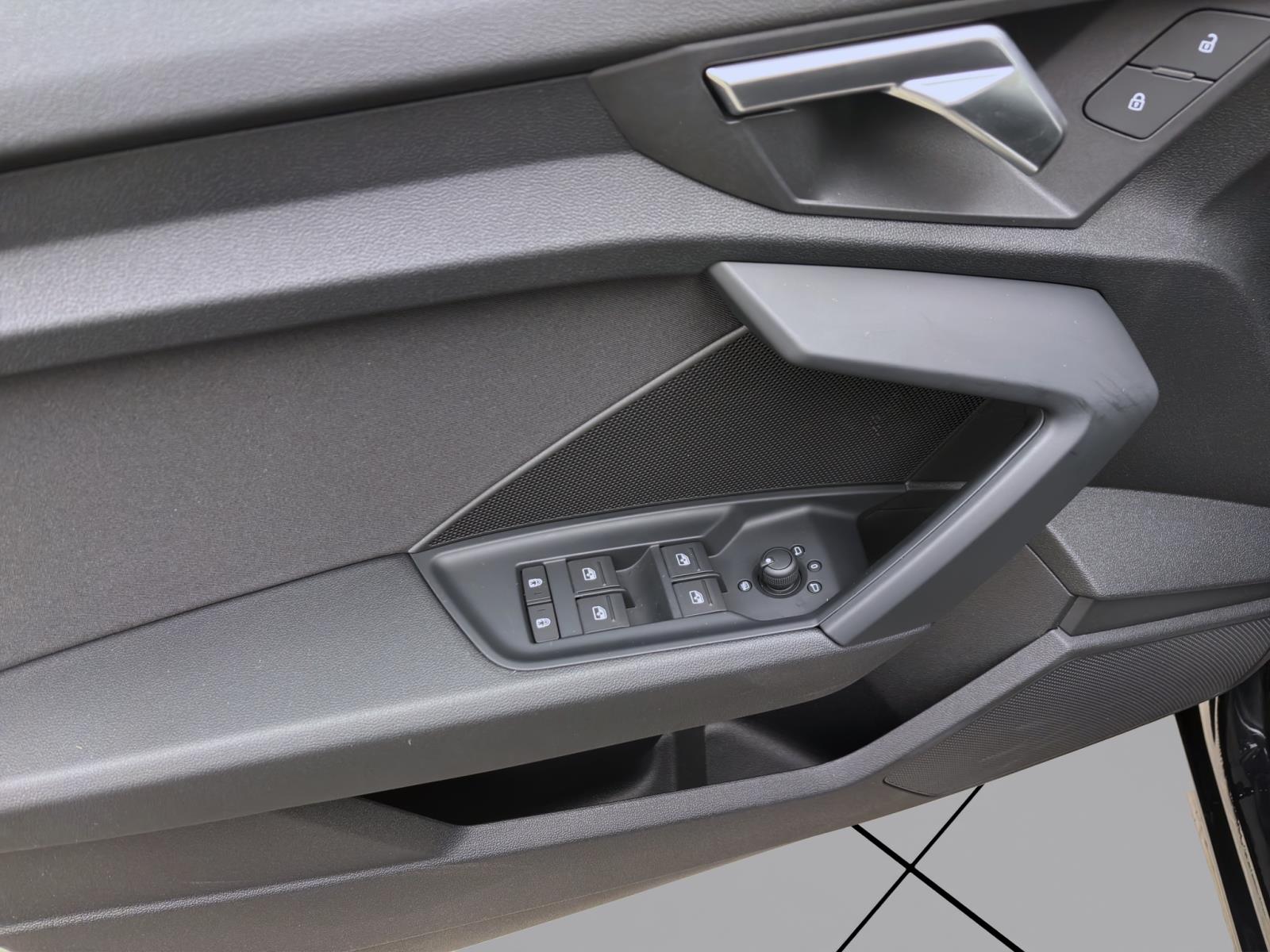 Bild 9: Audi A3 Sportback 35 TFSI ADVANCED PDC SITZHZG KLIMA AHK