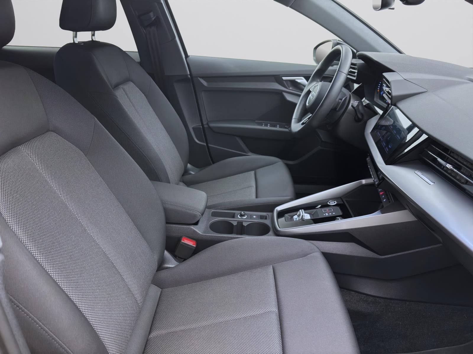 Bild 14: Audi A3 Sportback 35 TFSI ADVANCED PDC SITZHZG KLIMA AHK