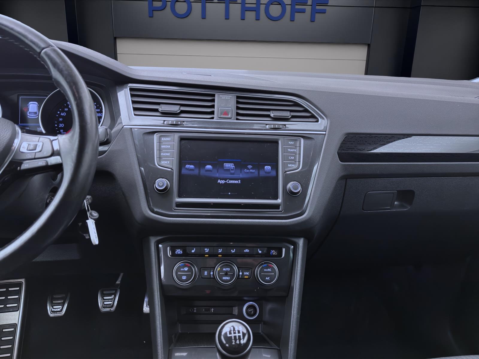 Bild 12: Volkswagen Tiguan 2.0 TSI 4M SOUND PDC NAVI STDHZG AHK