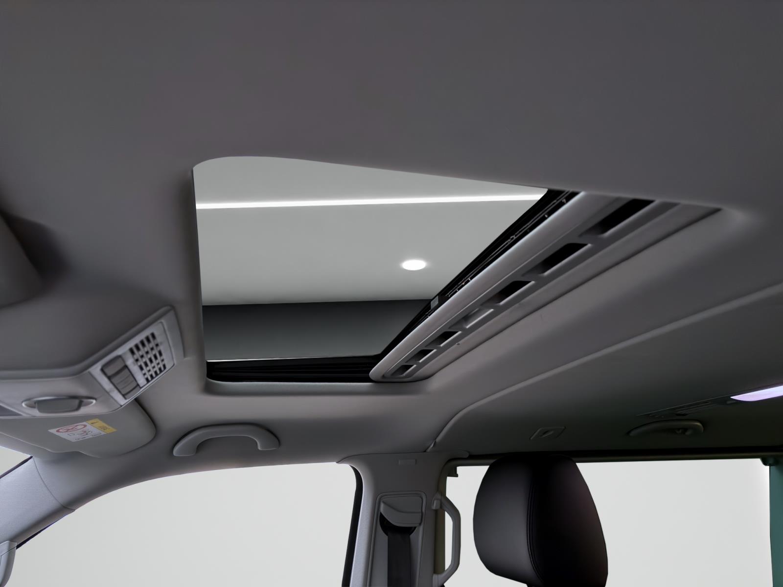 Bild 15: Volkswagen T6.1 Multivan 2.0 TDI DSG HIGHLINE STDHZG SCHIEBEDACH AHK