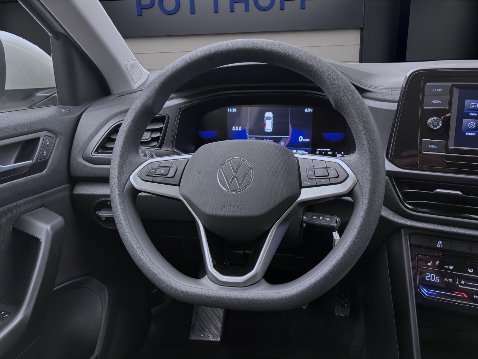 Bild 10: Volkswagen T-Roc 1.0 TSI LED SITZHZG KLIMA DAB+