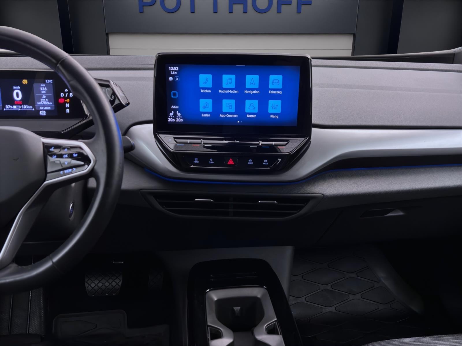 Bild 13: Volkswagen ID.4 PURE NAVI PDC LED SITZHZG