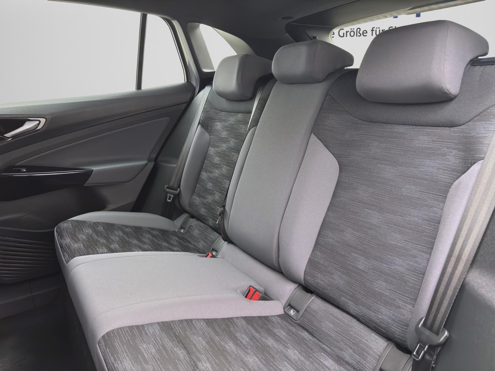 Bild 14: Volkswagen ID.4 PURE NAVI PDC LED SITZHZG