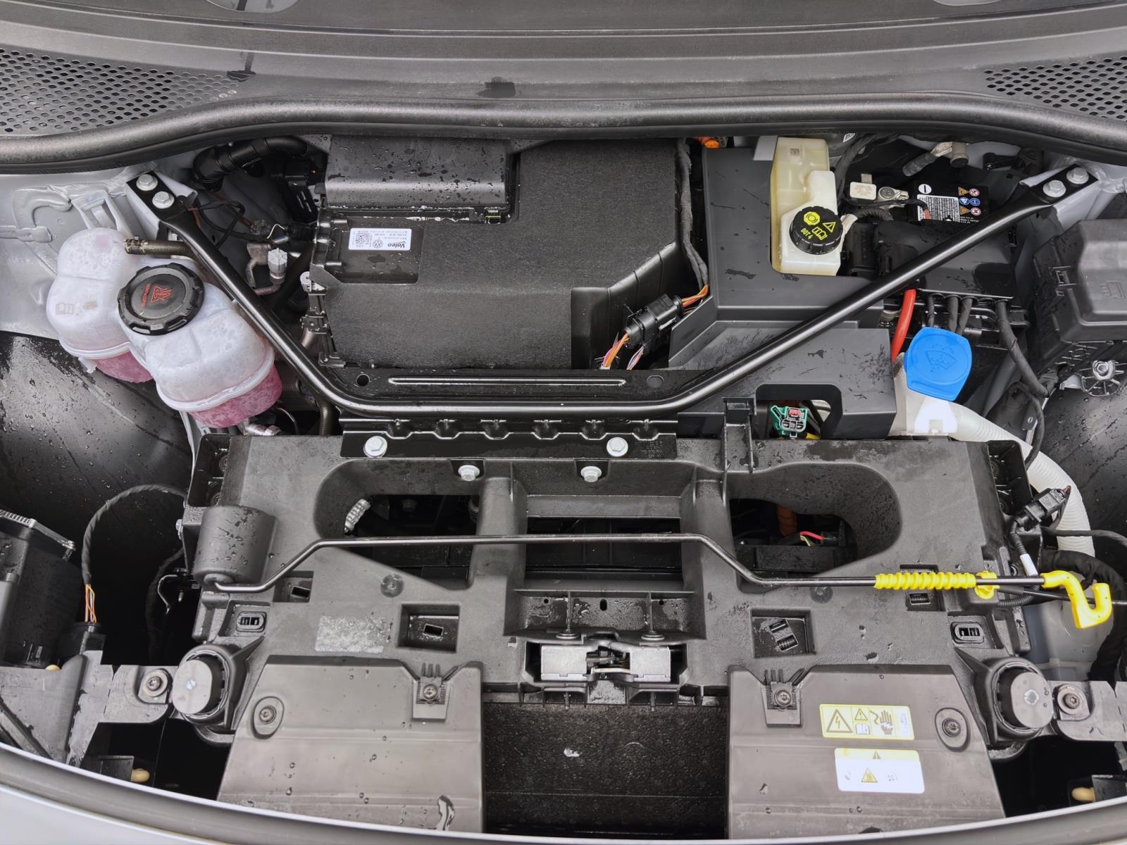 Bild 17: Volkswagen ID.4 PURE NAVI PDC LED SITZHZG