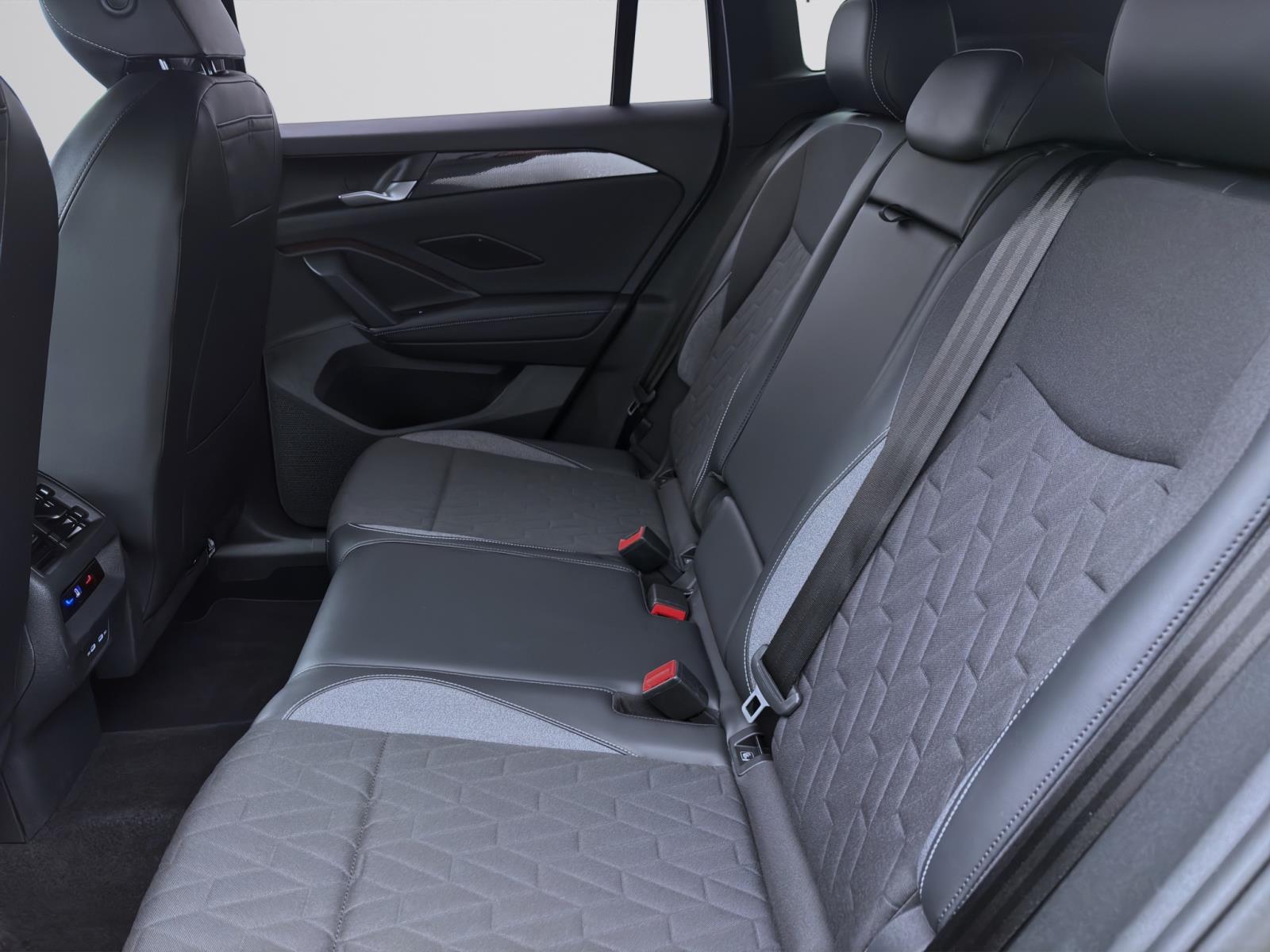 Bild 14: Volkswagen Tiguan 1.5 eTSI DSG GOAL NAVI AHK KAMERA PDC