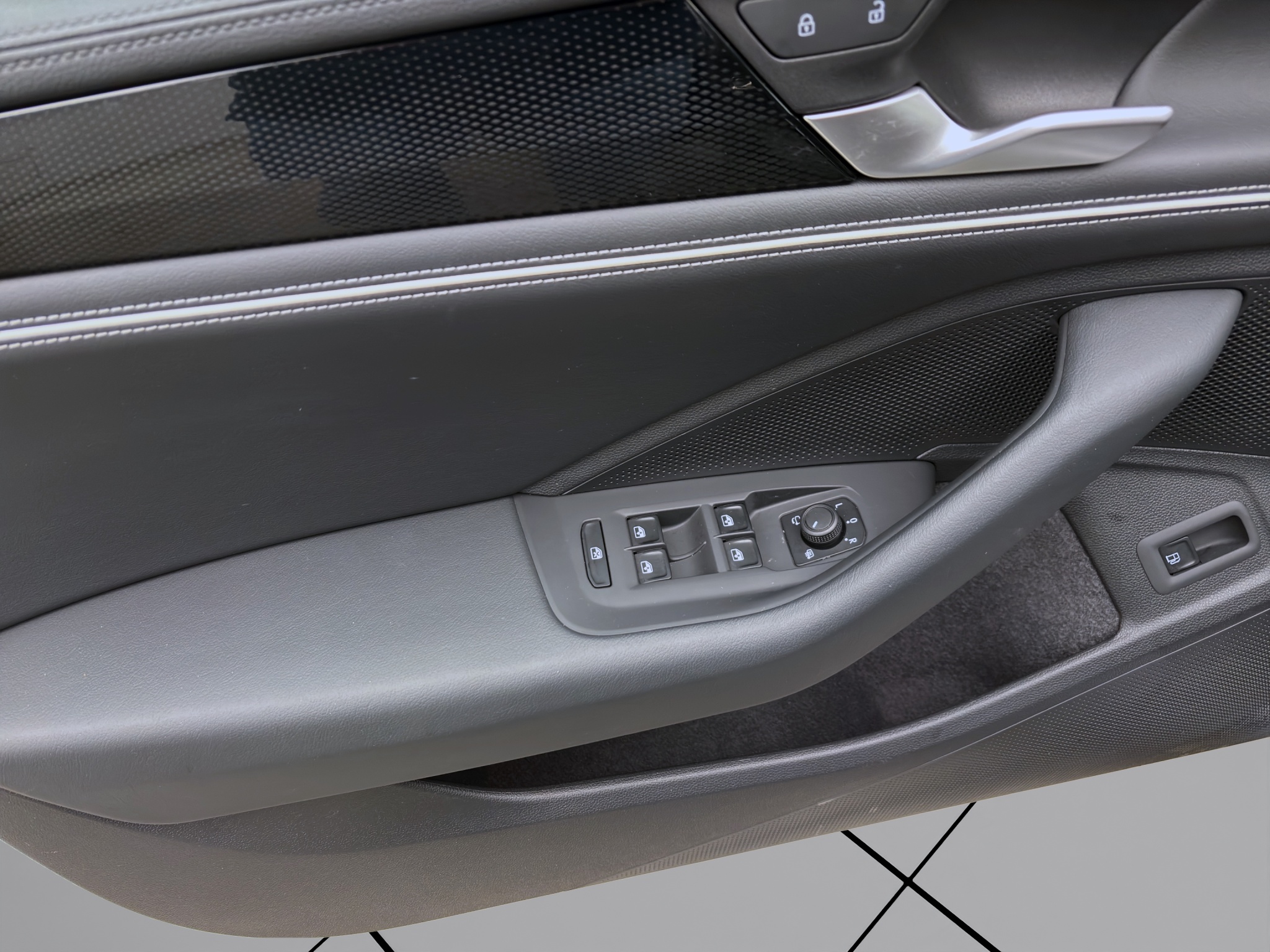 Bild 9: Volkswagen Passat Variant 1.5 TSI eHybrid DSG BUSINESS AHK NAVI KAMERA SITZHZG