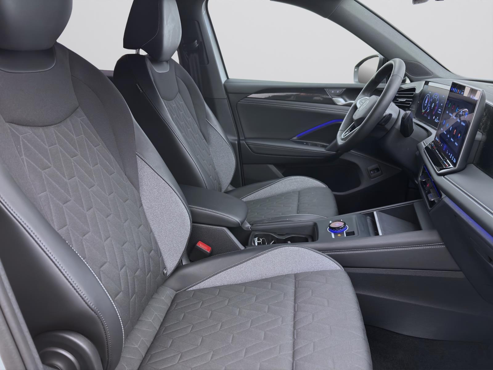 Bild 14: Volkswagen Tiguan 1.5 eTSI DSG GOAL AHK NAVI KAMERA SITZHZG