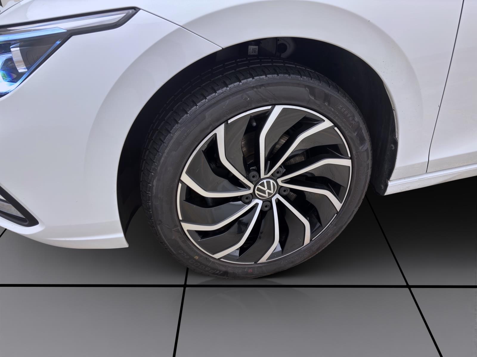 Bild 7: Volkswagen Golf 1.5 eTSI DSG STYLE NAVI KAMERA LED+ SITZHZG