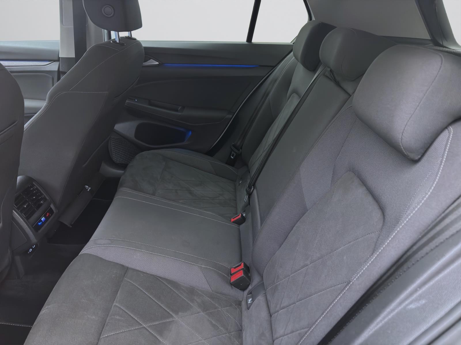 Bild 14: Volkswagen Golf 1.5 eTSI DSG STYLE NAVI KAMERA LED+ SITZHZG