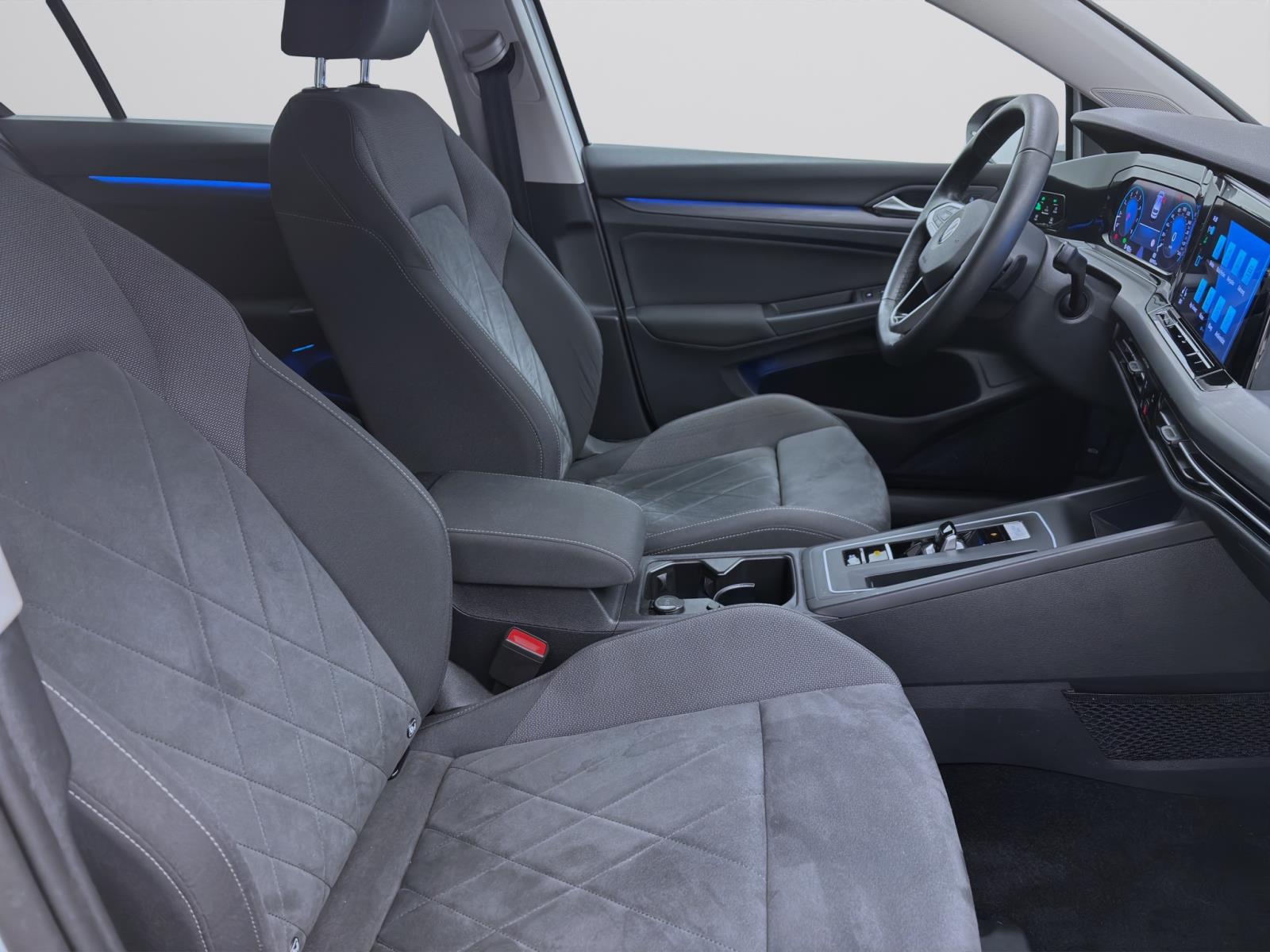 Bild 15: Volkswagen Golf 1.5 eTSI DSG STYLE NAVI KAMERA LED+ SITZHZG