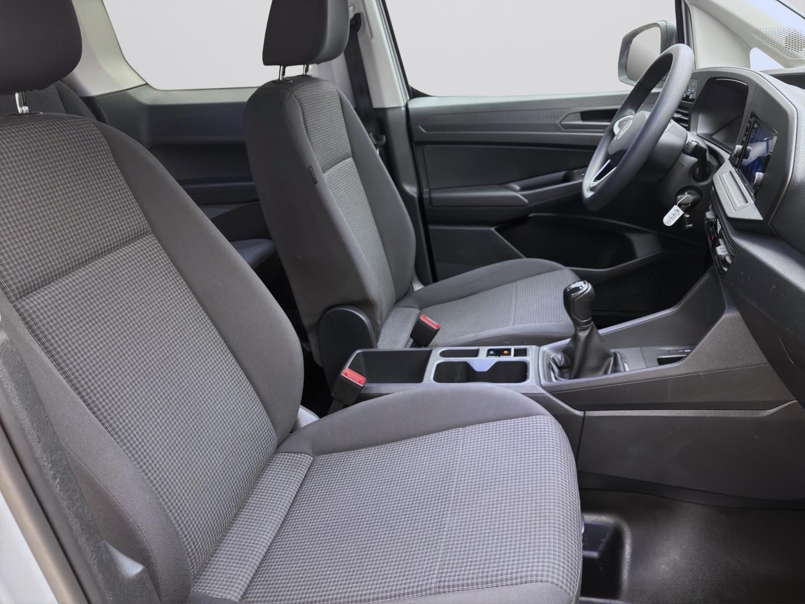 Bild 14: Volkswagen Caddy 1.5 TSI KOMBI PDC KLIMA MFL DAB+