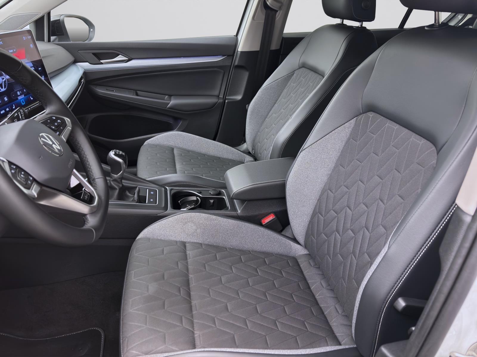 Bild 8: Volkswagen Golf 1.5 TSI GOAL AHK NAVI PDC LED+ SITZHZG