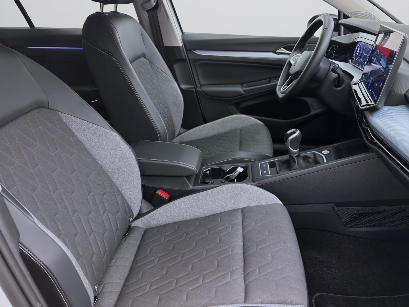 Bild 14: Volkswagen Golf 1.5 TSI GOAL AHK NAVI PDC LED+ SITZHZG