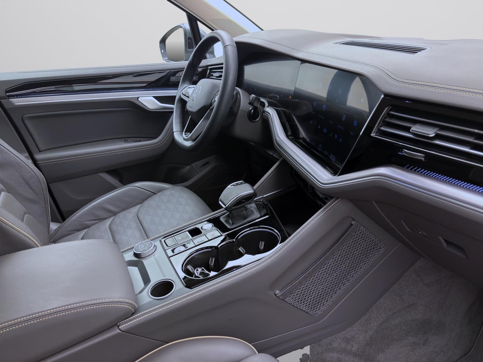 Bild 15: Volkswagen Touareg 3.0 TSI Tiptronic 4M ELEGANCE STANDHZG AHK NAVI