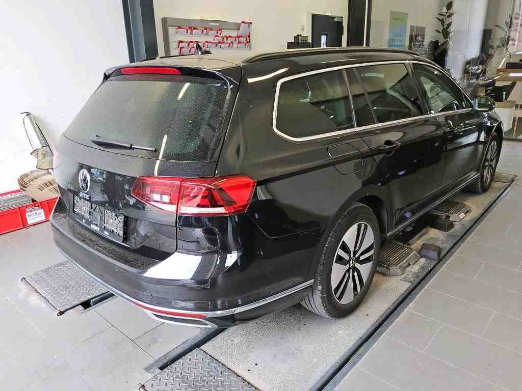 Bild 1: Volkswagen Passat Variant 1.4 TSI eHybrid DSG GTE NAVI KAMERA LED PDC