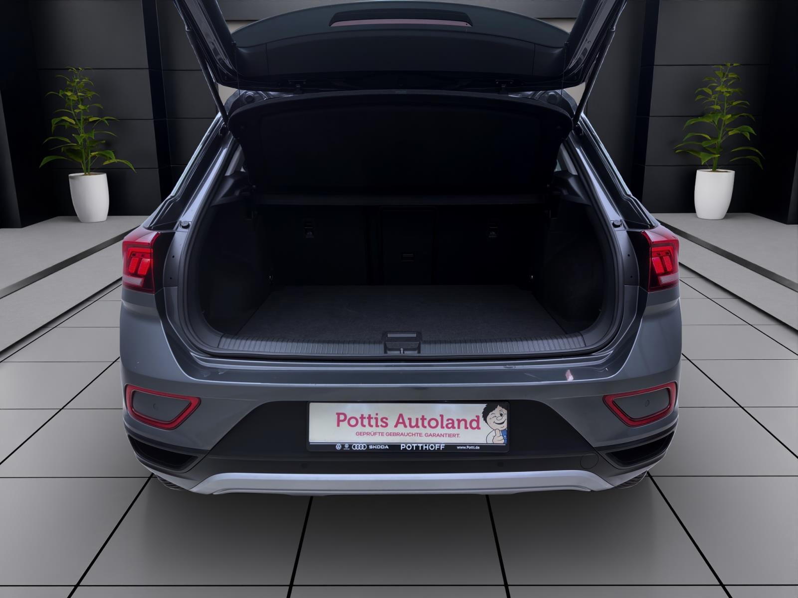 Bild 3: Volkswagen T-Roc 1.0 TSI GOAL NAVI PDC LED SITZHZG