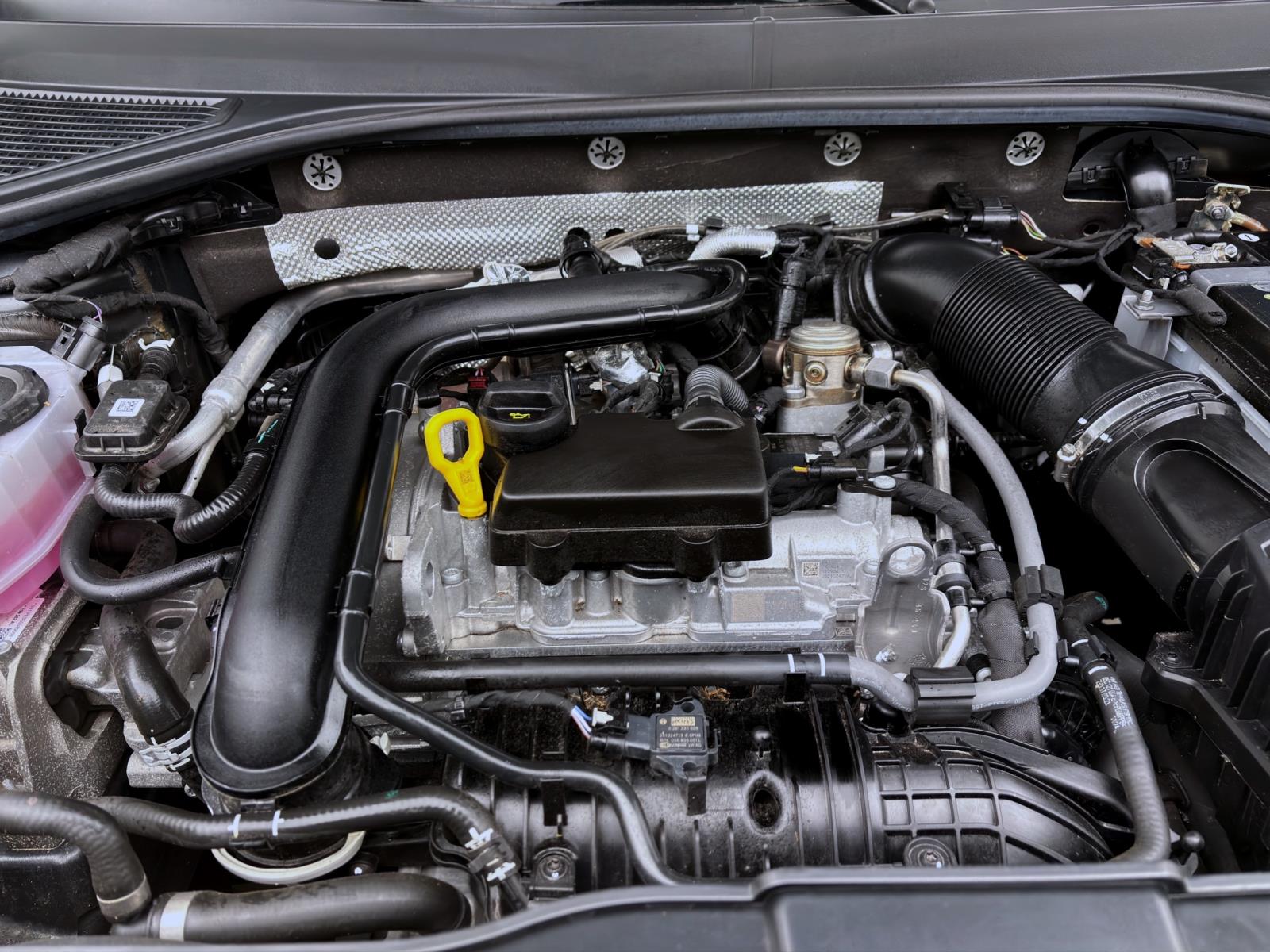 Bild 17: Volkswagen T-Roc 1.0 TSI GOAL NAVI PDC LED SITZHZG