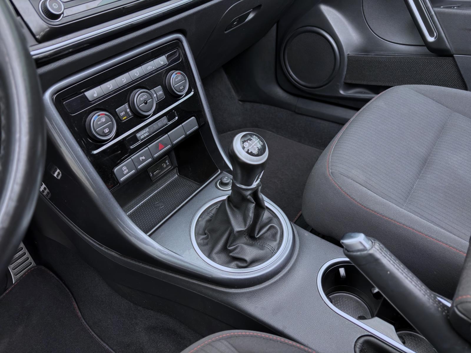 Bild 11: Volkswagen Beetle Cabriolet 1.2 TSI SOUND NAVI SITZHZG PDC GRA