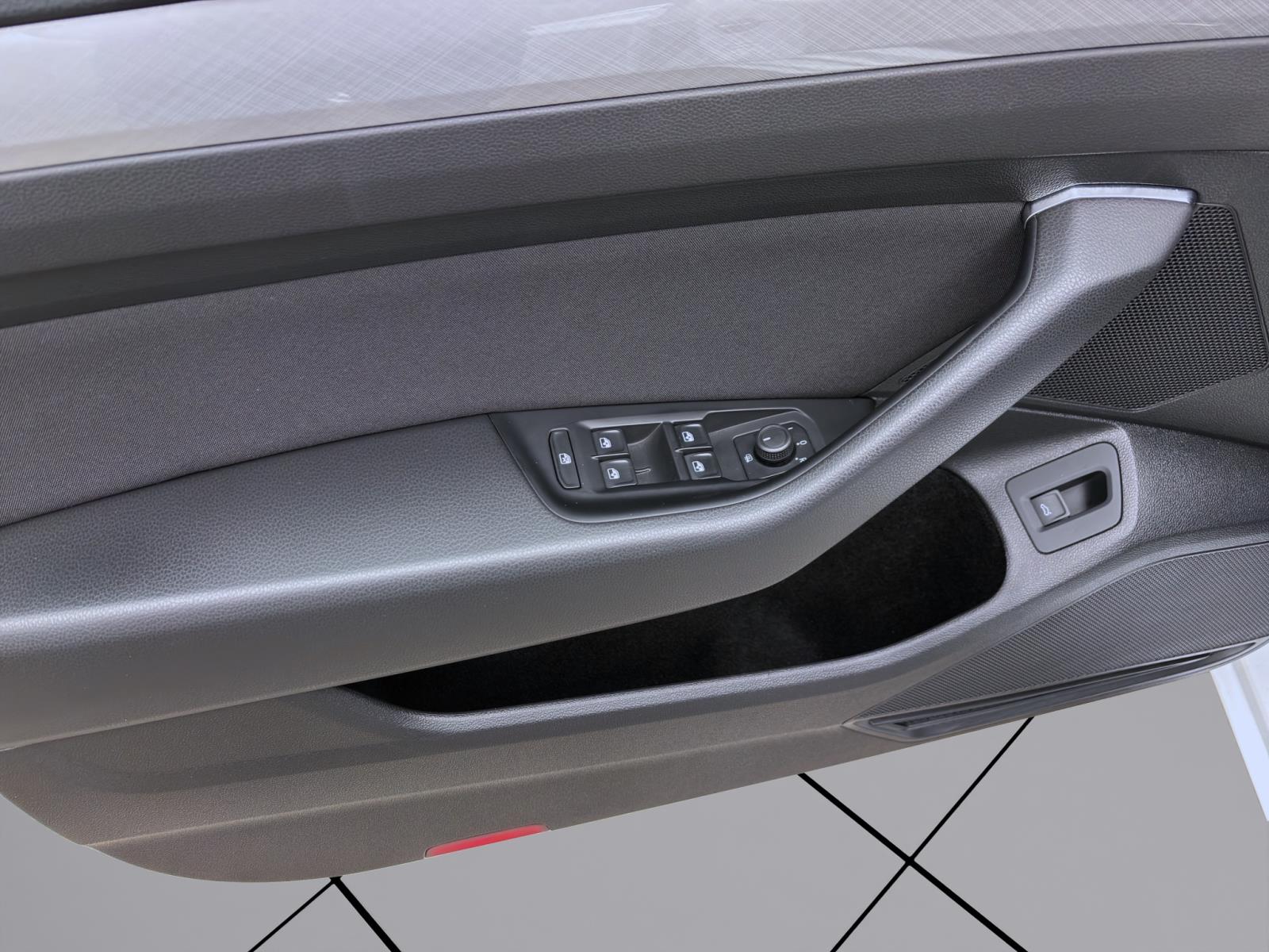 Bild 9: Volkswagen Passat Variant 2.0 TDI DSG BUSINESS AHK KAMERA PDC SITZHZG