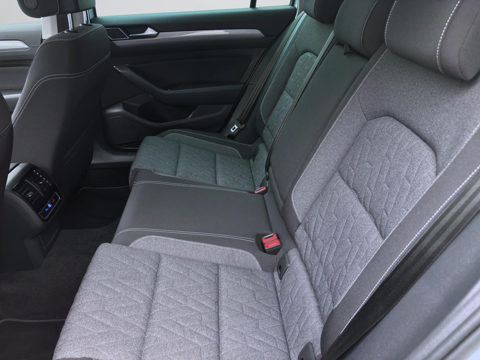 Bild 14: Volkswagen Passat Variant 2.0 TDI DSG BUSINESS AHK KAMERA PDC SITZHZG