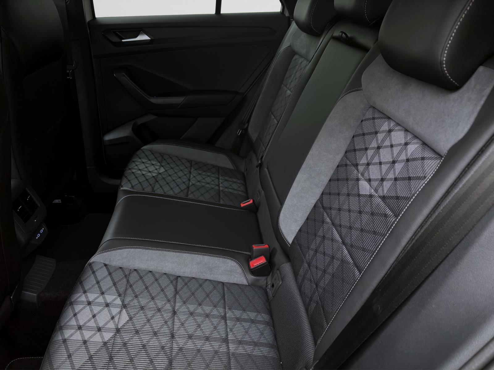 Bild 13: Volkswagen T-Roc 2.0 TSI DSG 4M R-LINE KLIMA PANO AHK ACC