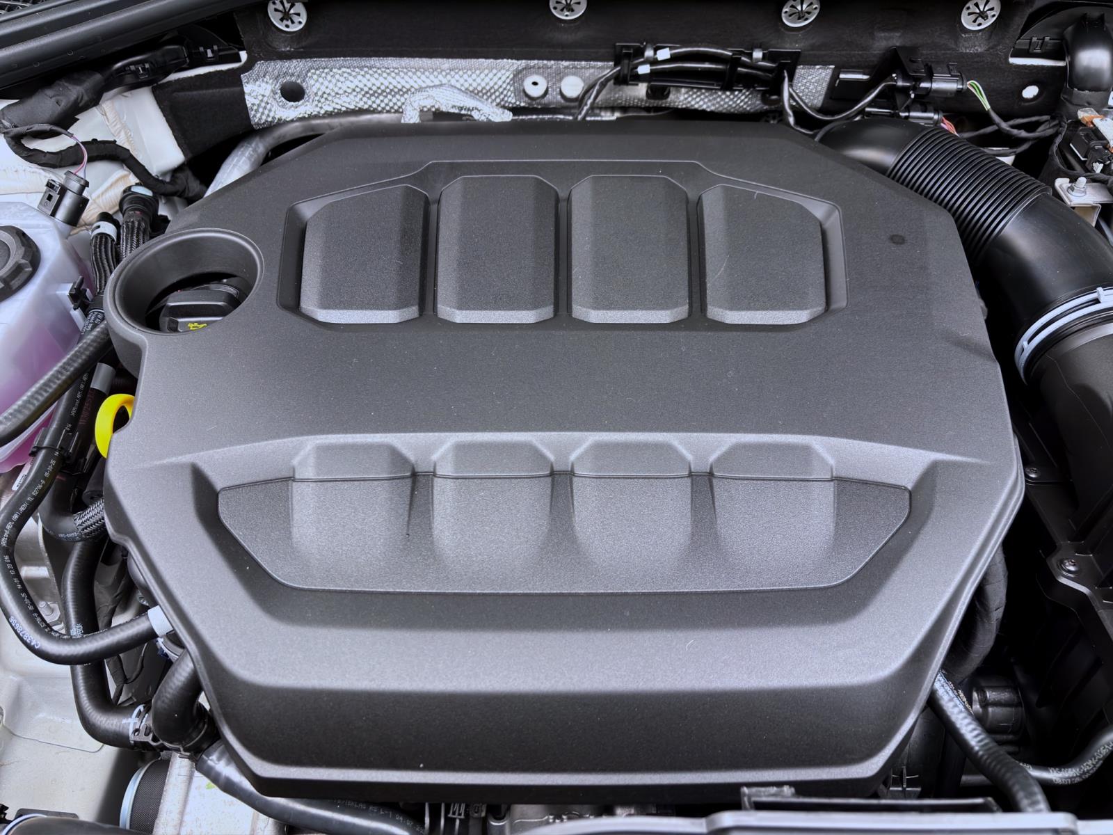 Bild 16: Volkswagen T-Roc 2.0 TSI DSG 4M R-LINE KLIMA PANO AHK ACC