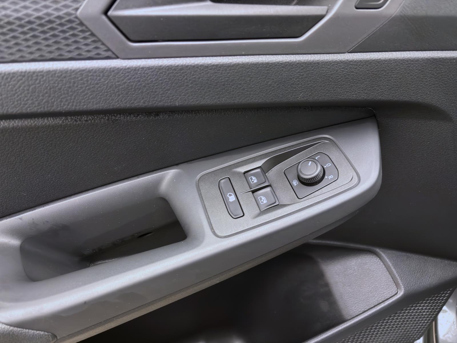 Bild 9: Volkswagen Caddy Cargo 2.0 TDI KR AHK NAVI PDC SITZHZG KLIMA