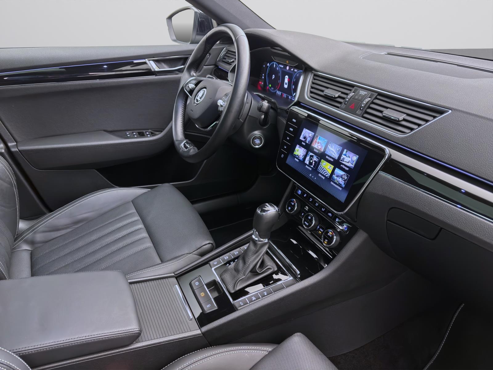 Bild 15: Skoda Superb 1.4 TSI DSG eHybrid L&K iV STDHZG SCHIEBEDACH AHK