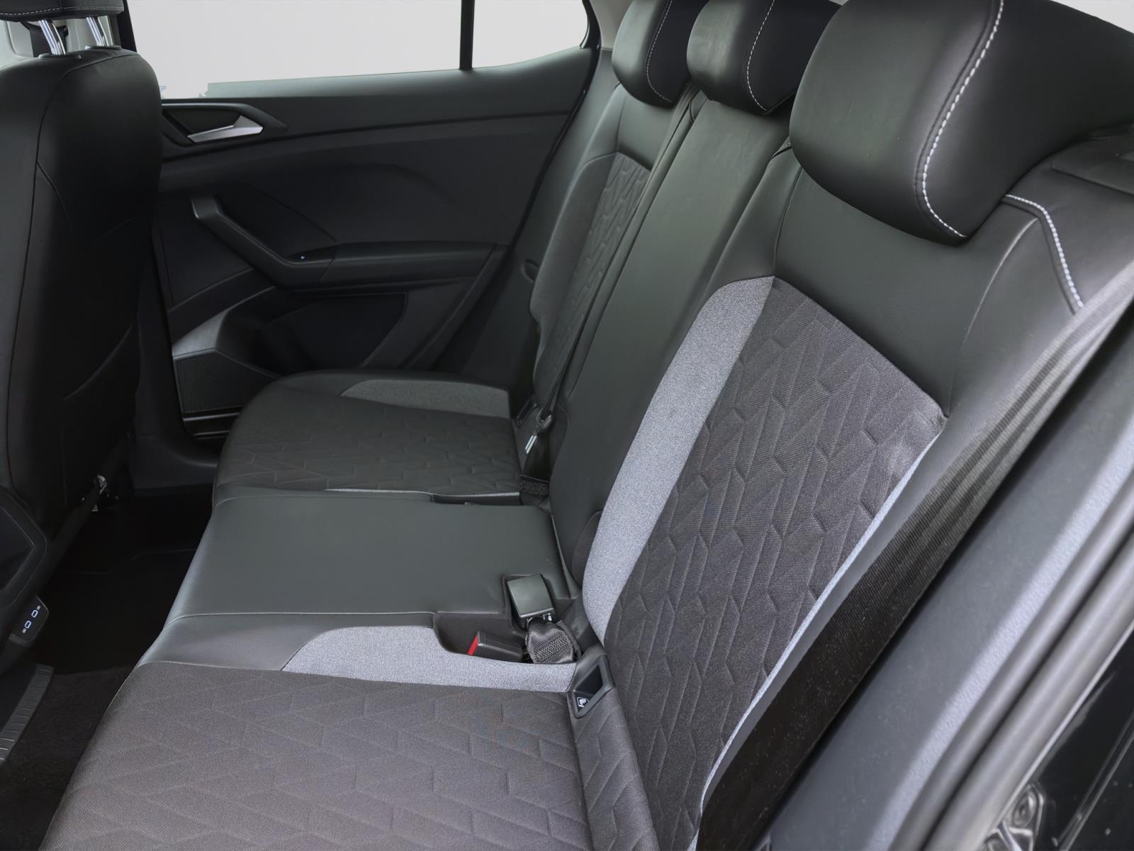 Bild 13: Volkswagen T-Cross 1.0 TSI GOAL NAVI PDC LED SITZHZG