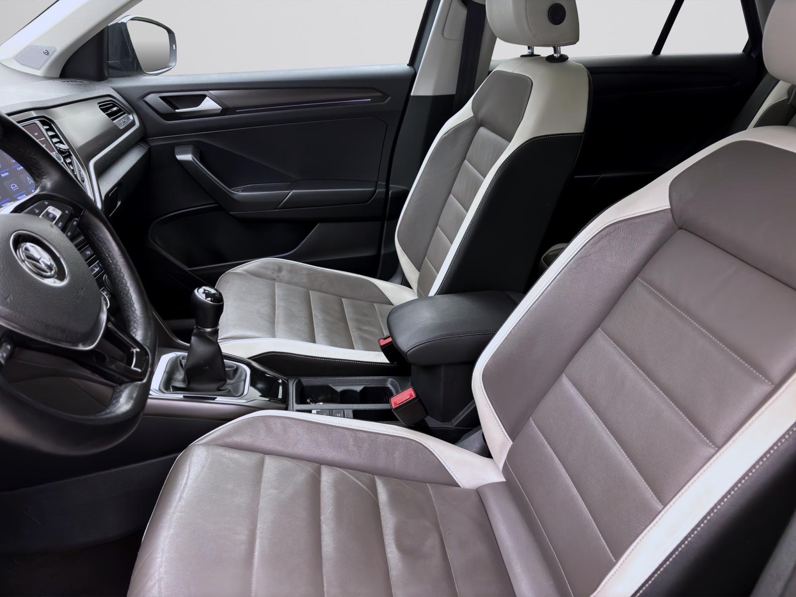 Bild 8: Volkswagen T-Roc 1.6 TDI STYLE R-LINE AHK ACC NAVI LED PANO