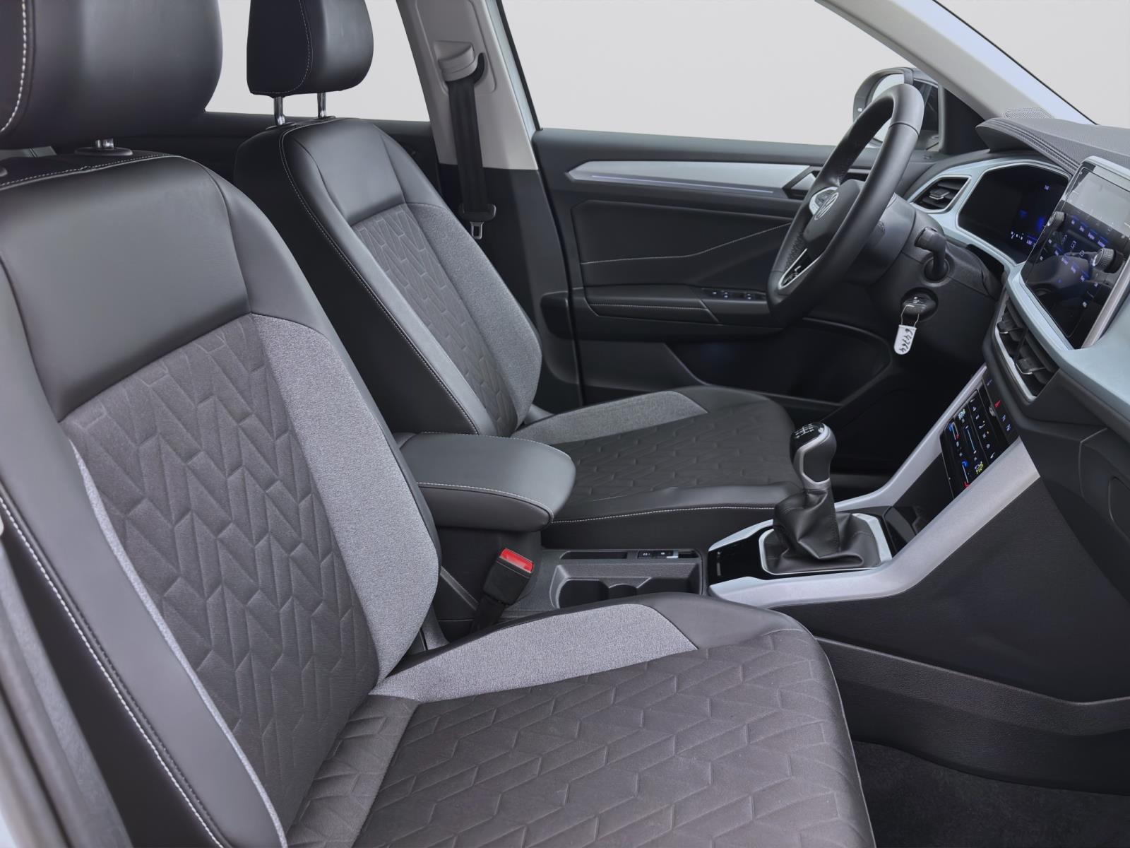 Bild 15: Volkswagen T-Roc 1.0 TSI GOAL NAVI PDC SITZHZG KLIMA