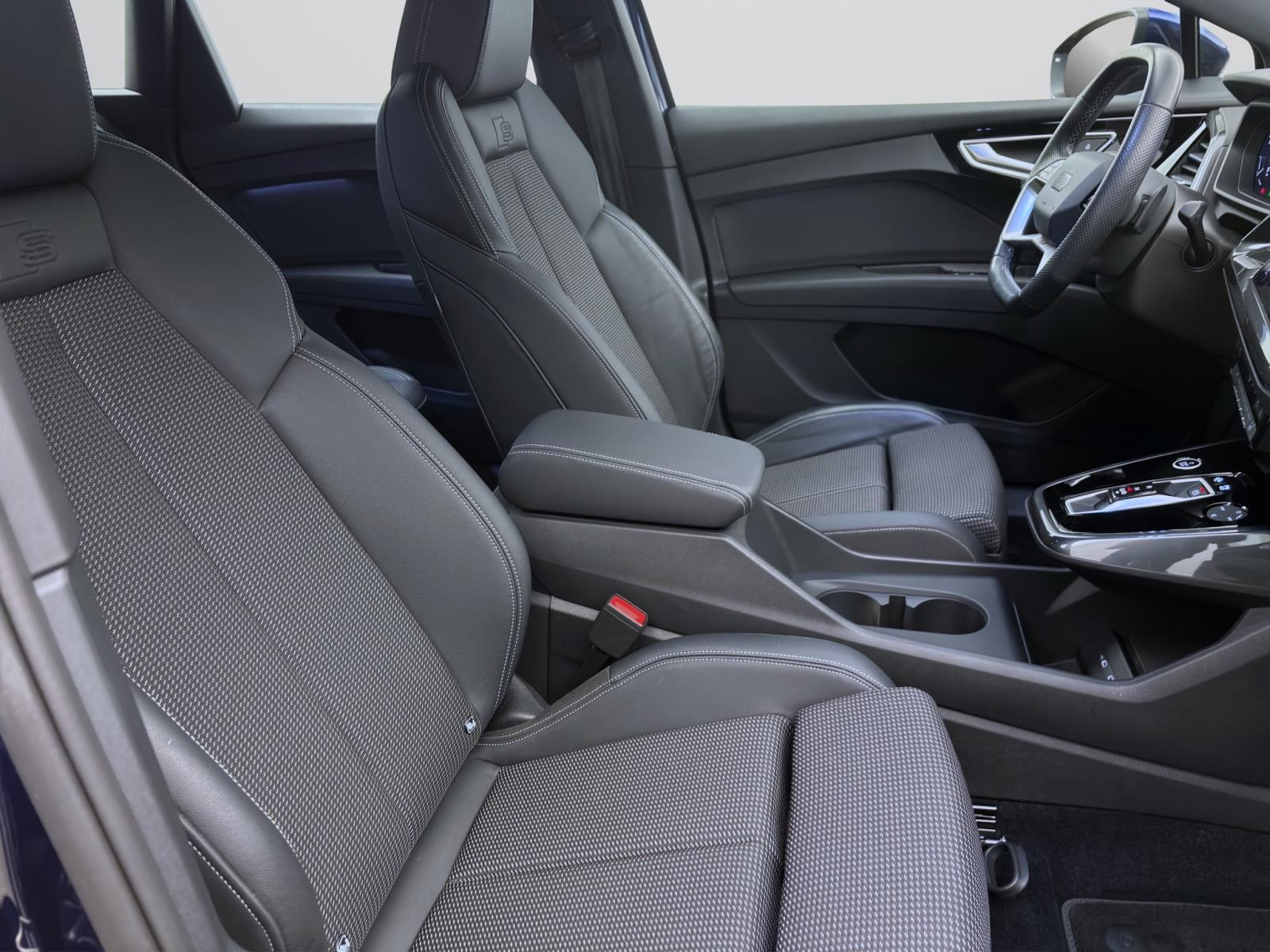 Bild 14: Audi Q4 e-tron 40 S LINE AHK NAVI SONOS KAMERA LED