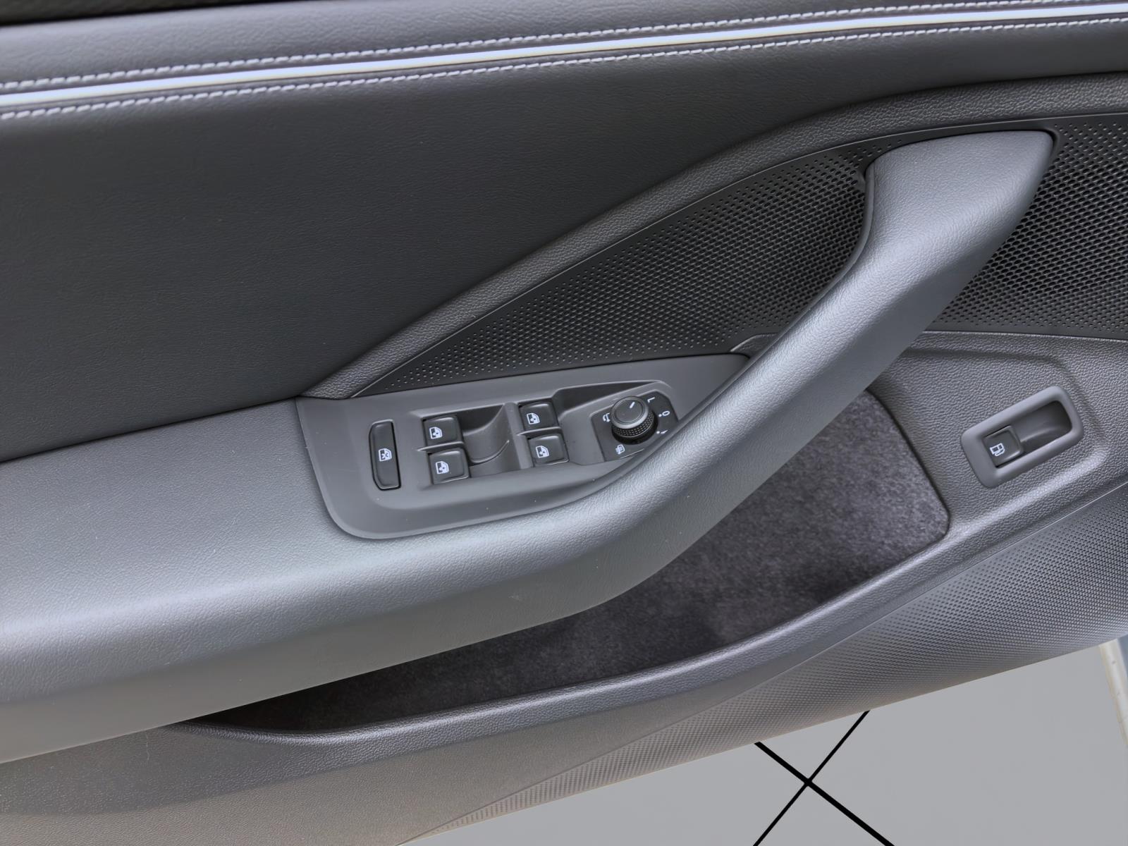 Bild 9: Volkswagen Passat Variant 1.5 TSI eHybird DSG BUSINESS AHK KAMERA PDC NAVI