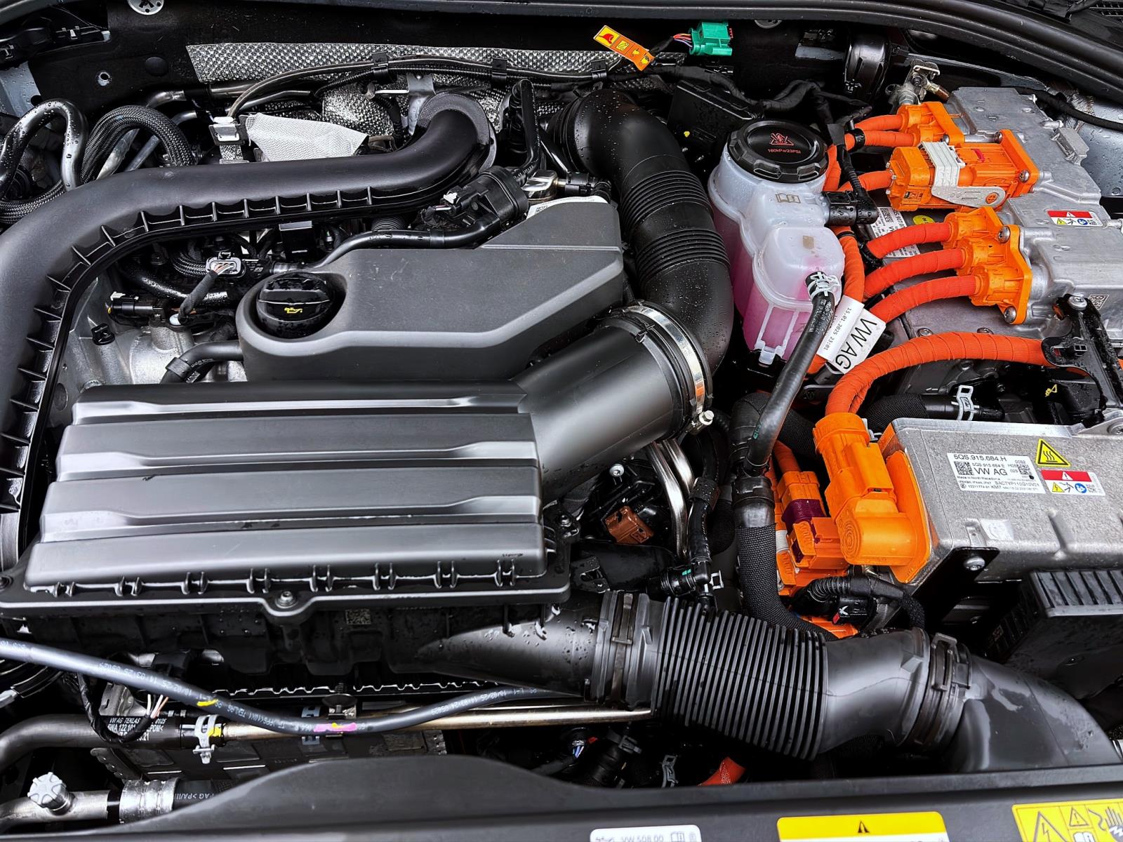 Bild 17: Volkswagen Passat Variant 1.5 TSI eHybird DSG BUSINESS AHK KAMERA PDC NAVI